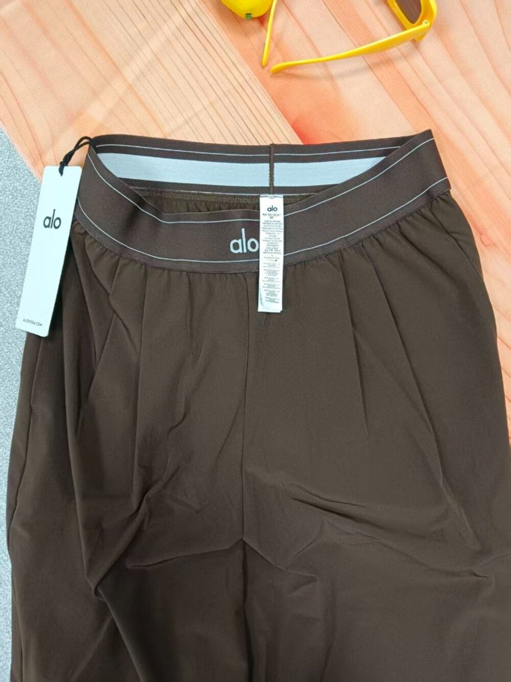 ALO Yoga💕Suit Up Trouser Espresso Wide Leg Pants Regular 30" Soft Luxe NWT - Picture 4 of 9